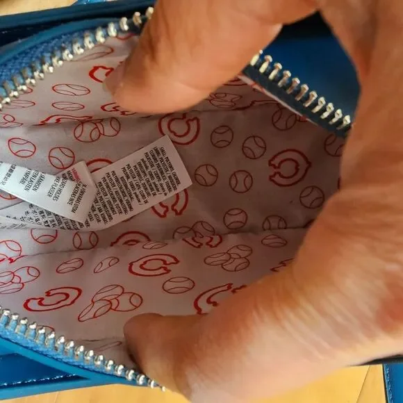 Disney Parks Magic Kingdom Casey’s Corner Hot Dog Crossbody Bag Purse no tag - Picture 10 of 12